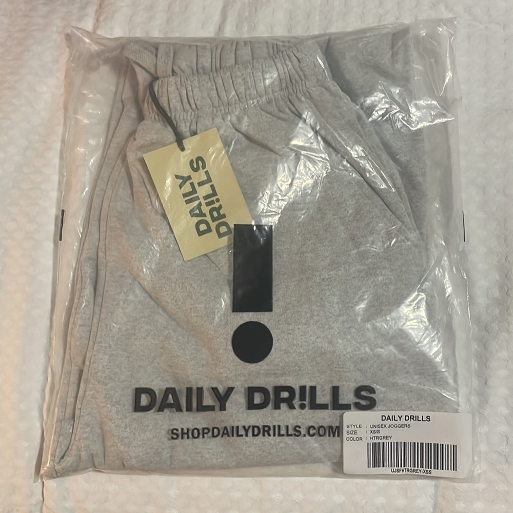 Daily Drills Unisex Fleece Joggers - Picture 4 of 4